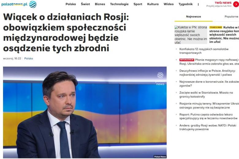 Grafika ze zdjęciem osoby w studiu telewizyjnym