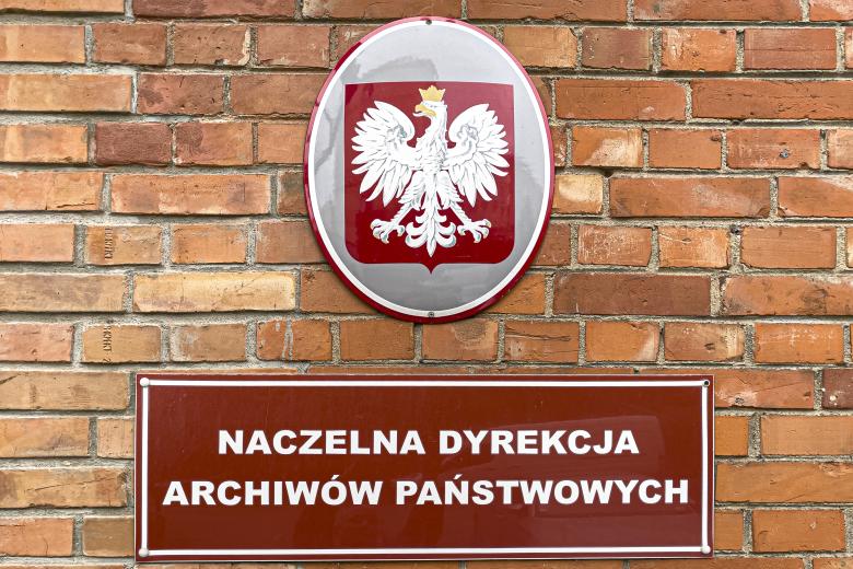 Tablica urzędowa Naczelnej Dyrekcji Archiwów Państwowych