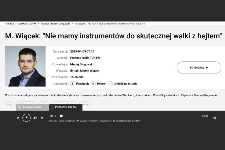 Zrzut ekranu ze strony internetowej, na której można odtworzyć nagranie z rozmową