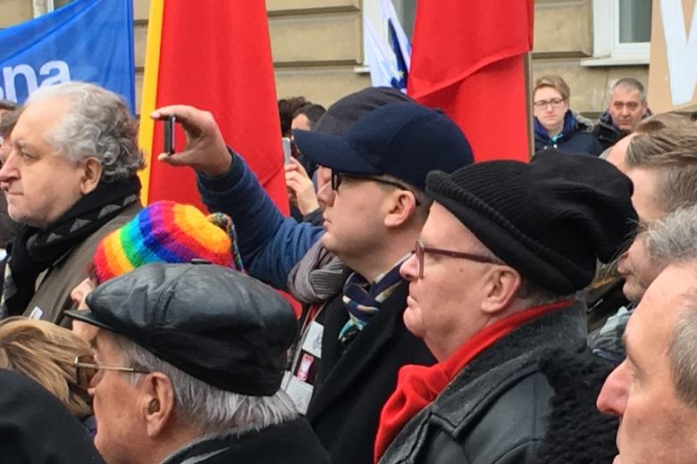 Zdjęcie: zbliżenie na uczestników uroczystości