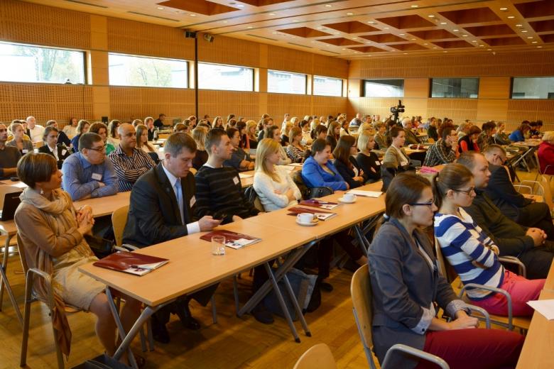 Na zdjęciu uczestnicy debaty