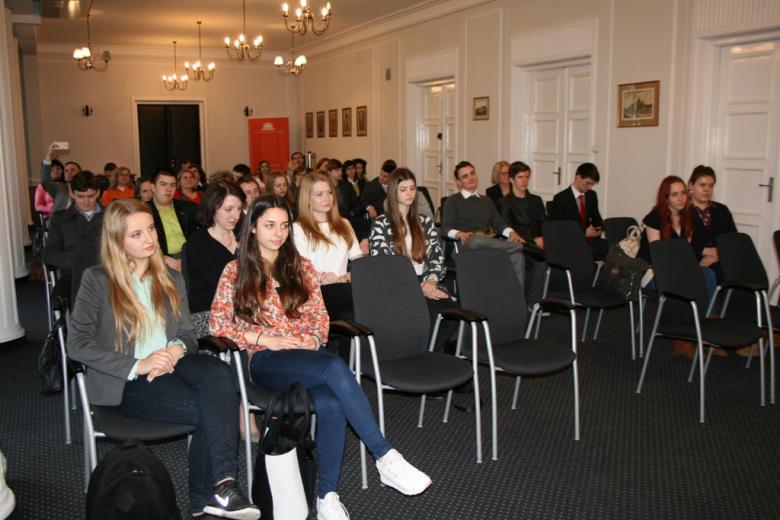 na zdjęciu uczestnicy spotkania