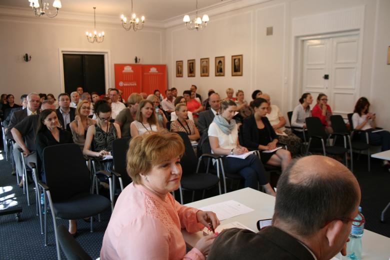 na zdjęciu uczestnicy konferencji