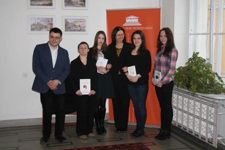 na zdjęciu uczestnicy spotkania listopadowego