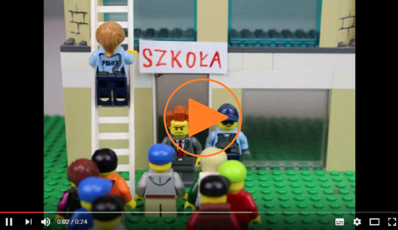 Zdjęcie ze znakiem "play": ludziki LEGO