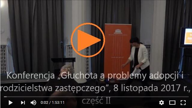 zdjęcie: kilka osób siedzi na sali konferencyjnej