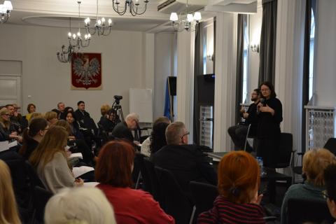 na zdjęciu prof. Lipowicz przemawiająca podczas konferencji/ fot. uczestnik spotkania